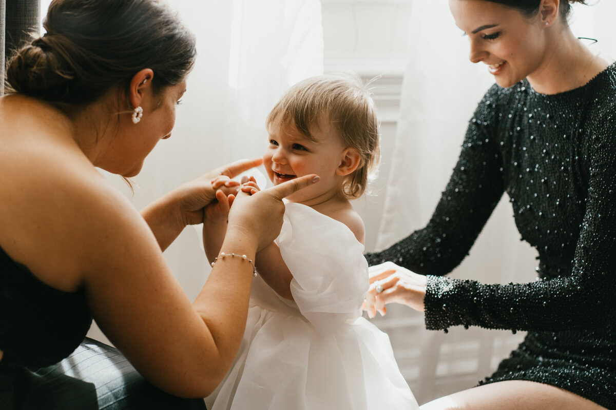 grace-dove-photography-chelsea-town-hall-wedding (14)