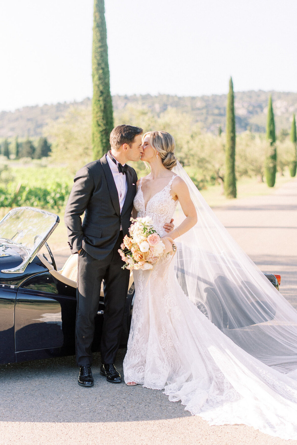 Maïlys Fortune Photography Husband Wife Wedding Weddings Photography France Switzerland Italy Timeless Dreamy Imagery Bilingual French English Destination Weddings Destination Wedding Provence French Riviera Paris Lake Como Tuscany76