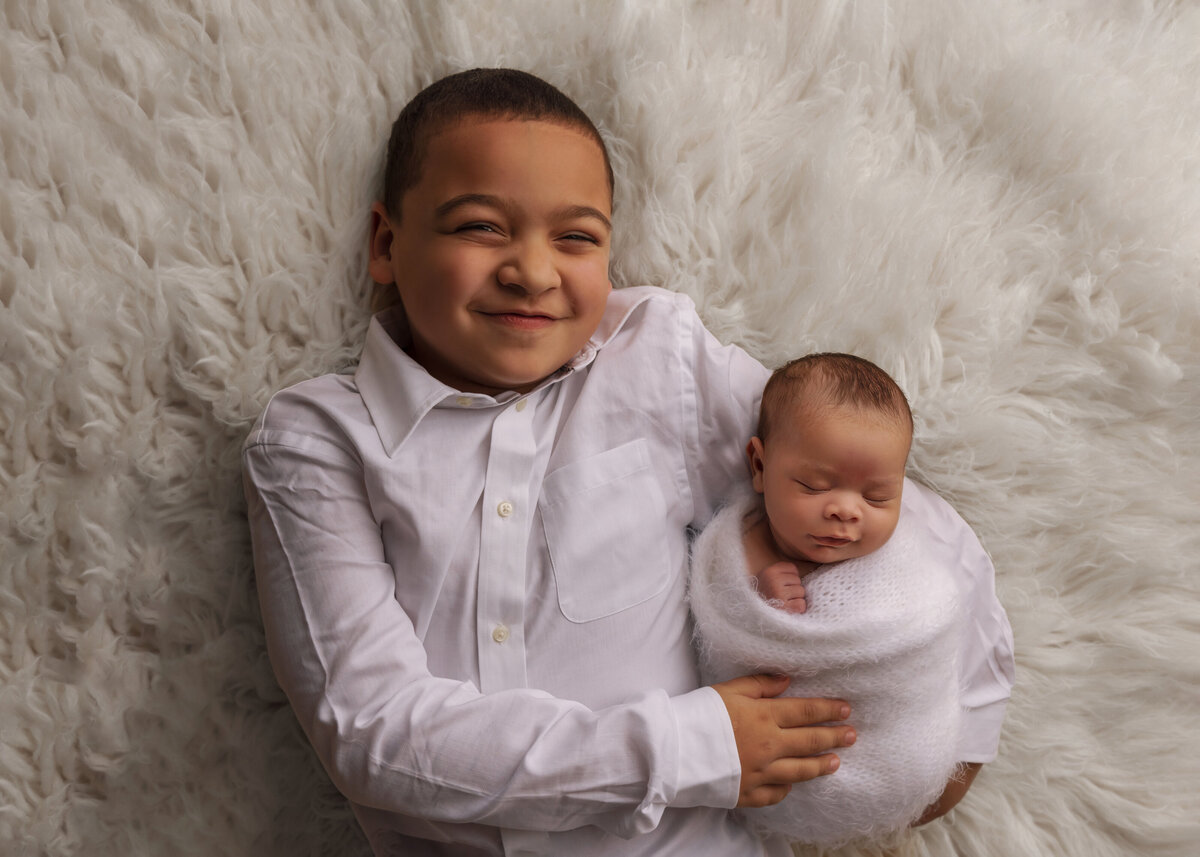 Dupont newborn photographer Janelle wells photography