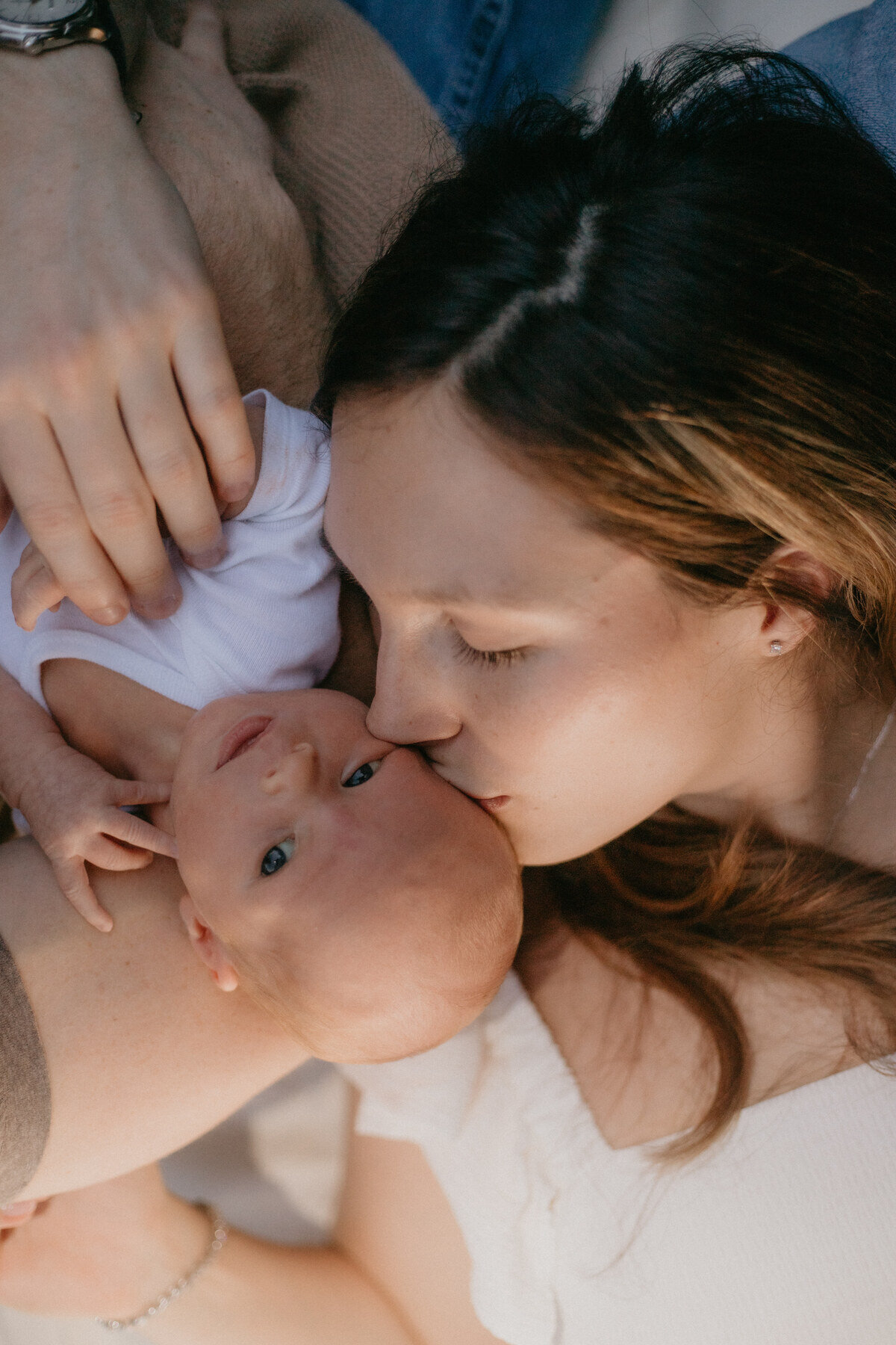 outdoor-newborn-photoshoot