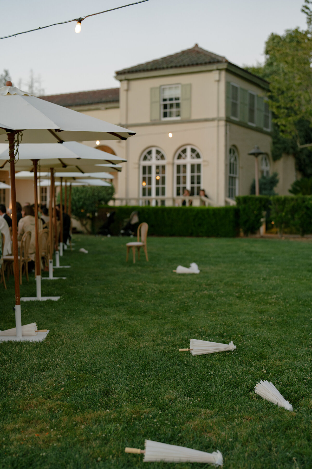 Elizabeth-warrick-napa-wedding-photographer-flowers-by-edgar-121