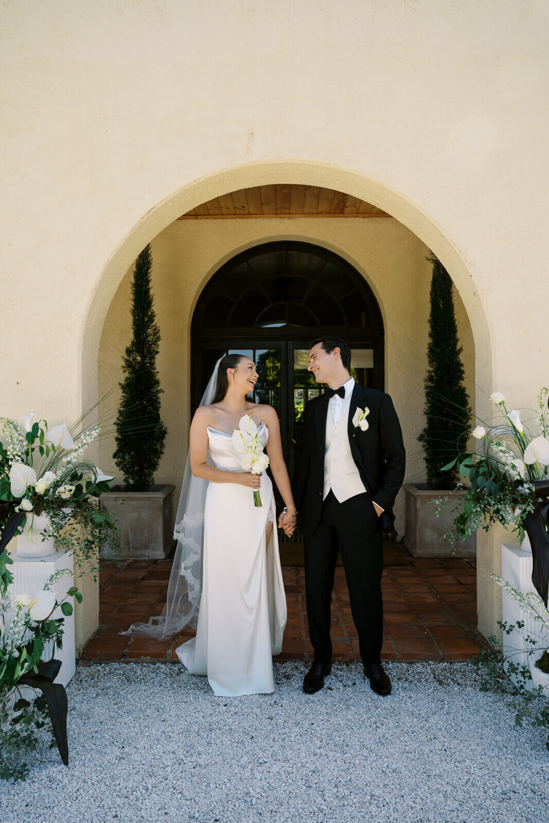 Adrian-Hannah-MountWilliamStationEstateWedding-RedbookStudios--129