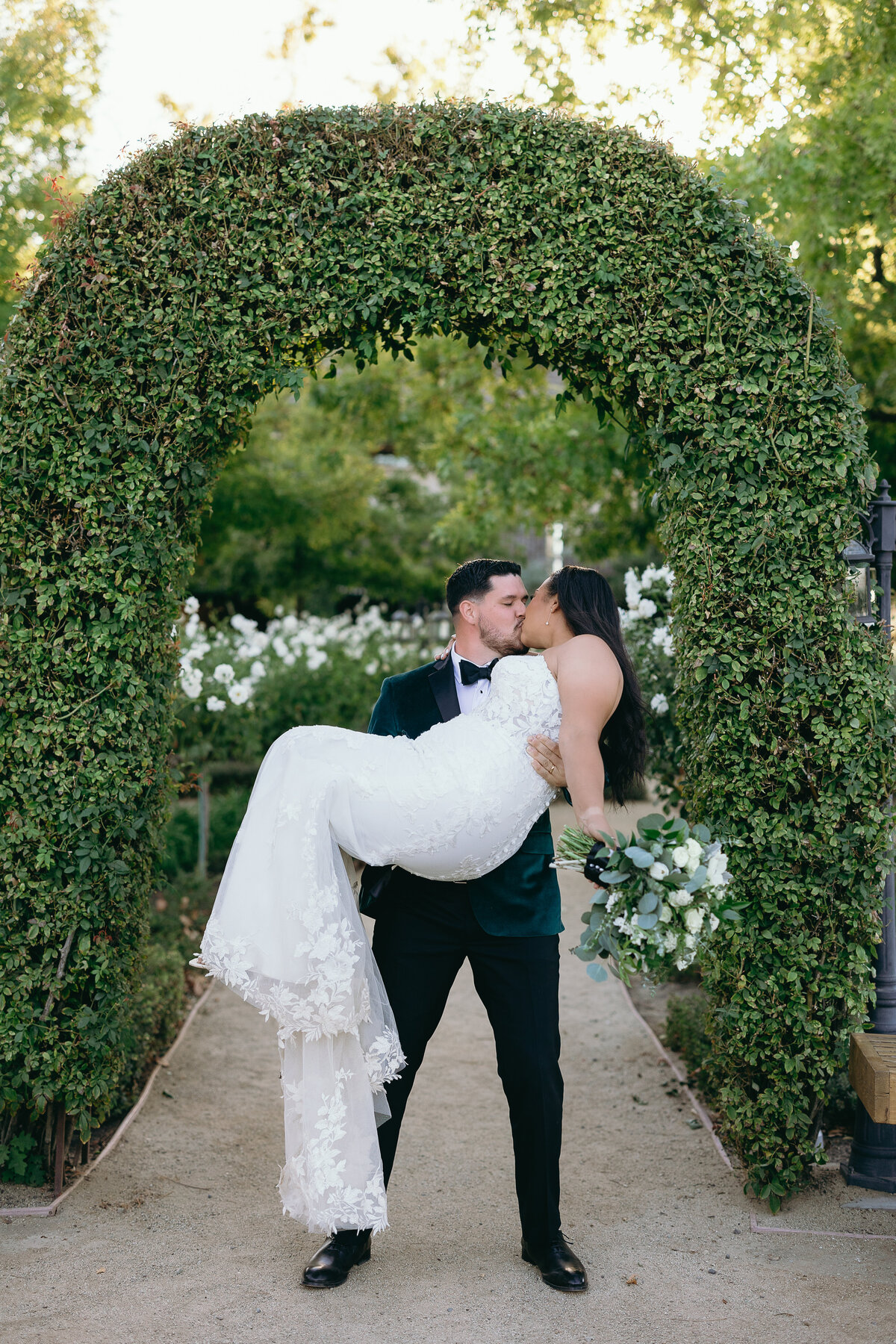 Pitcock-Wedding-Portraits-hour-Arianna-Maddox-Photography--79