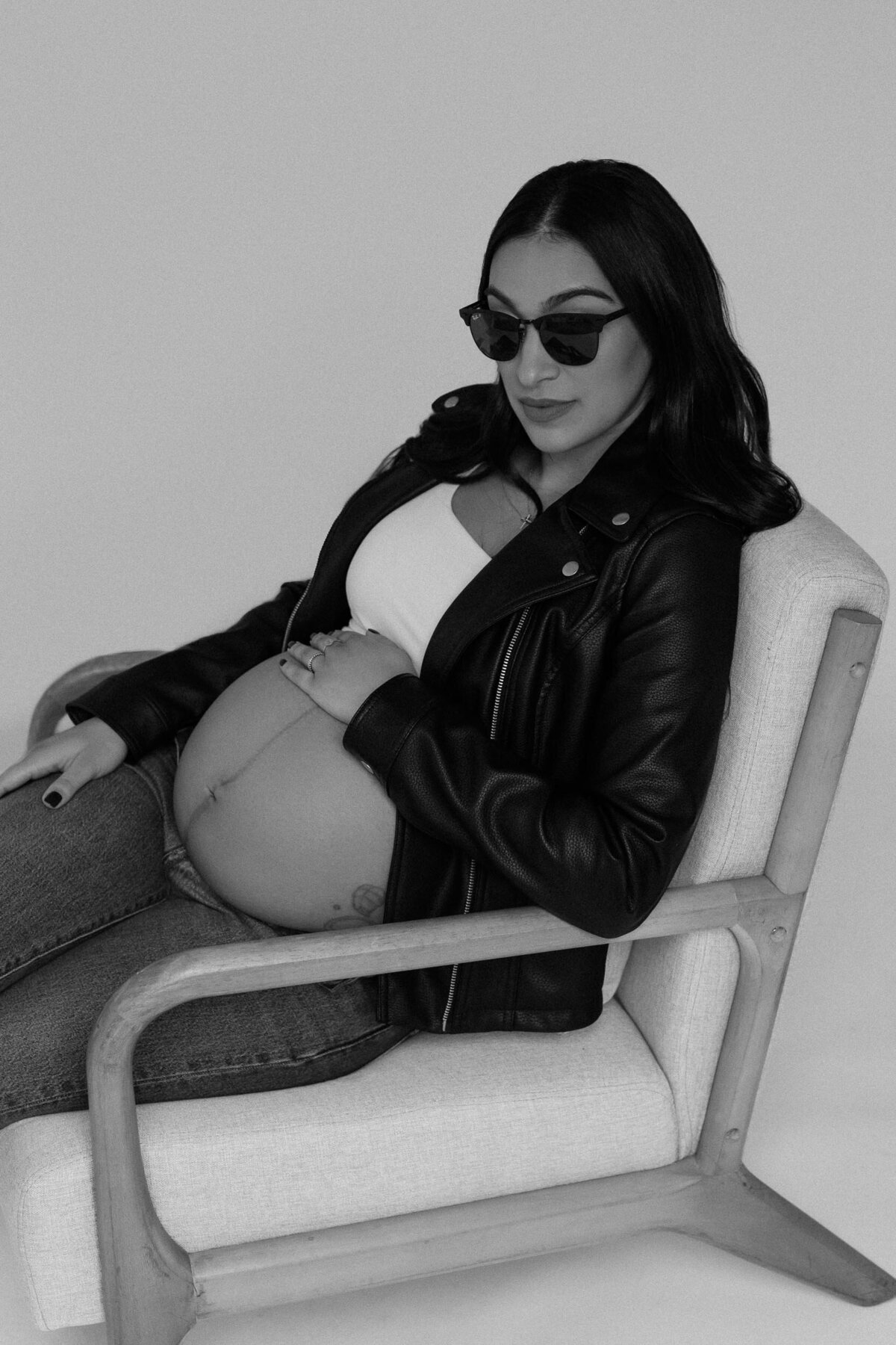 sunglasses and maternity photos in orlando