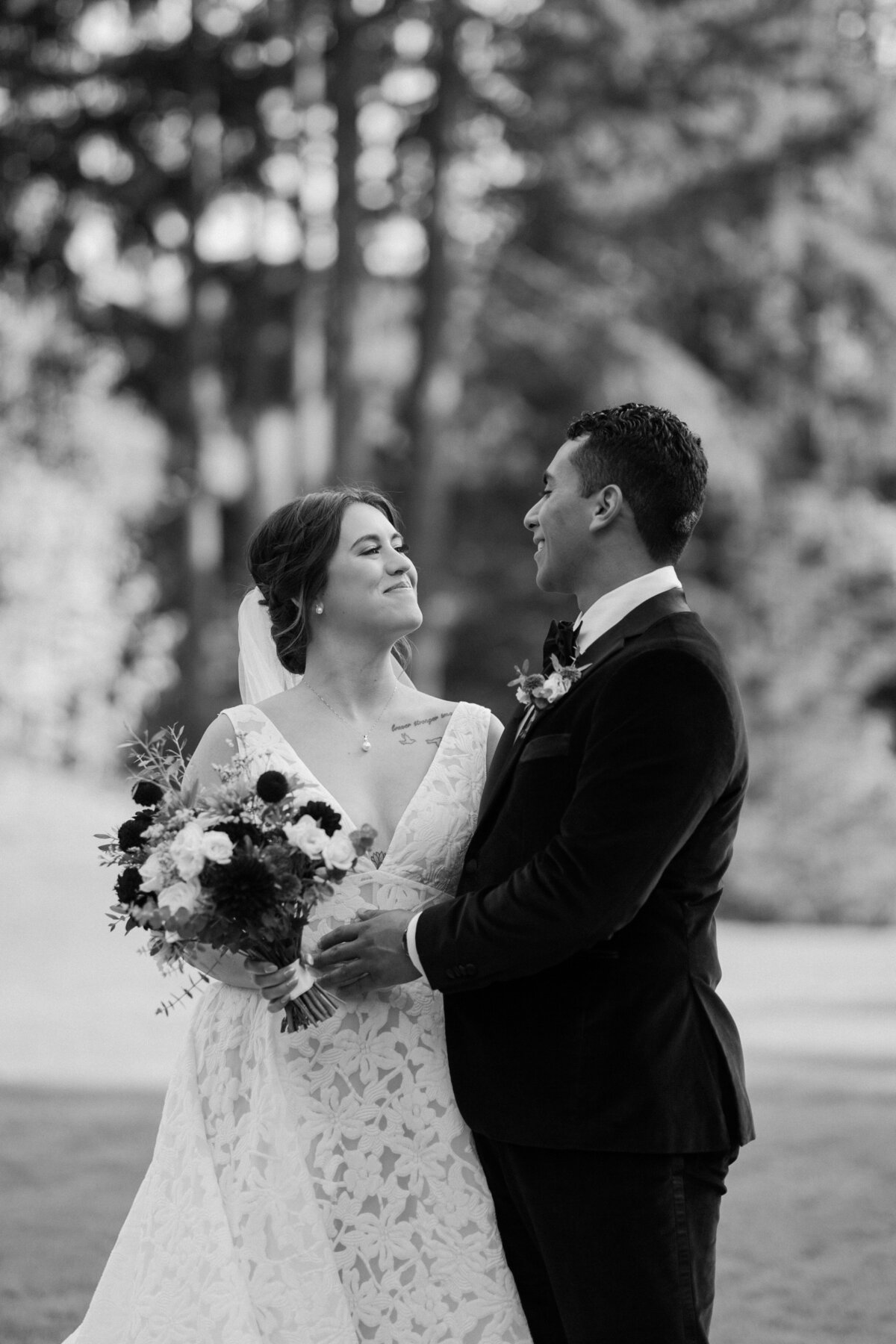 ElizabethMaguirePhoto-Skamania-Lodge-Wedding-3