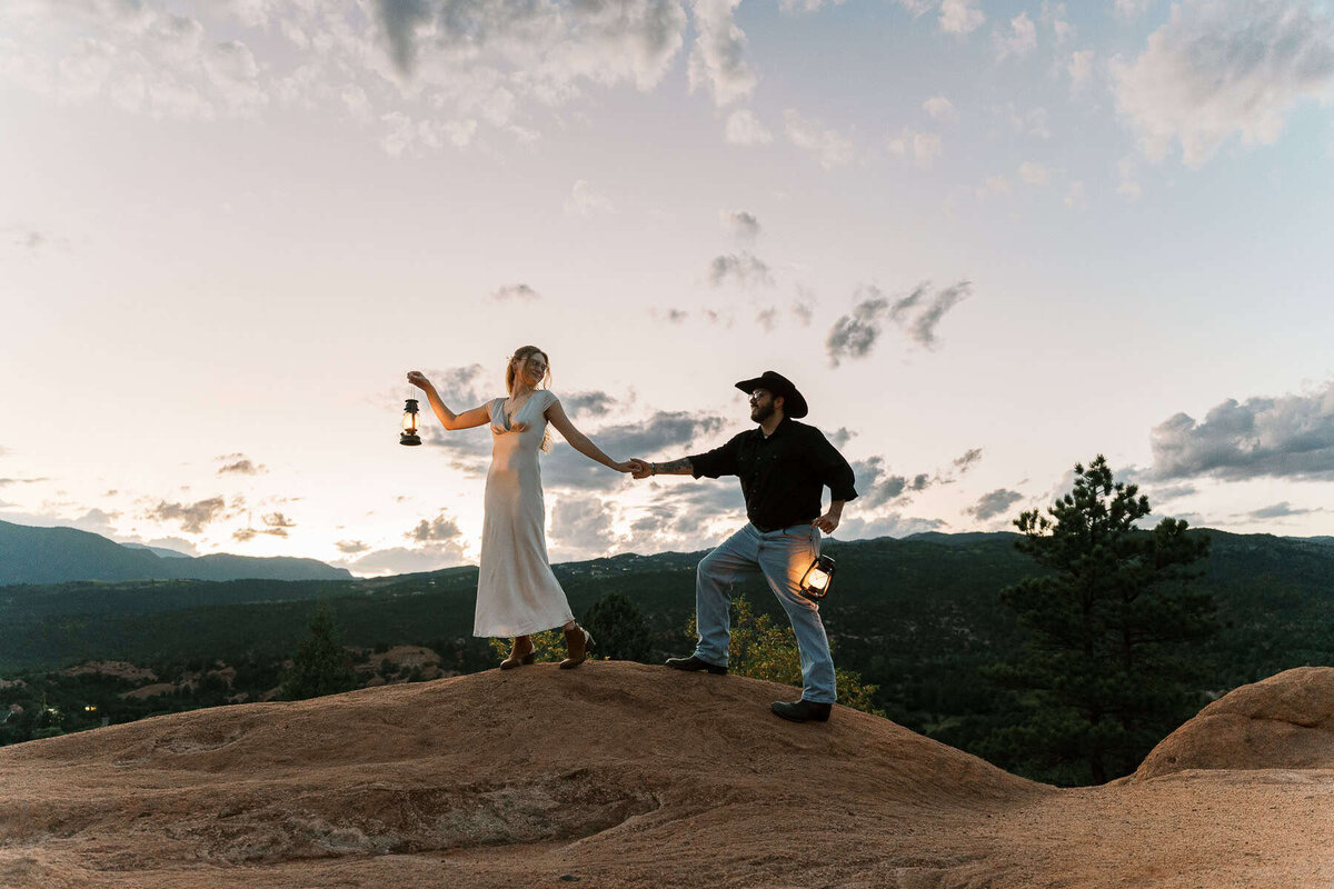 colorado-elopement-photographer-garden-of-the-gods-03536