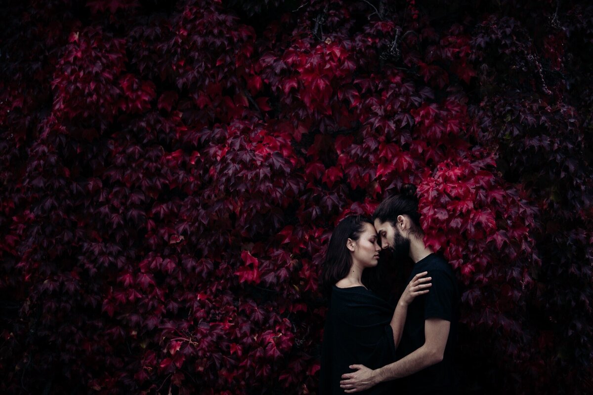 Autumn couple love shooting with underwater photographs in Forchheim, Germany_Photohrapher selene adores_6