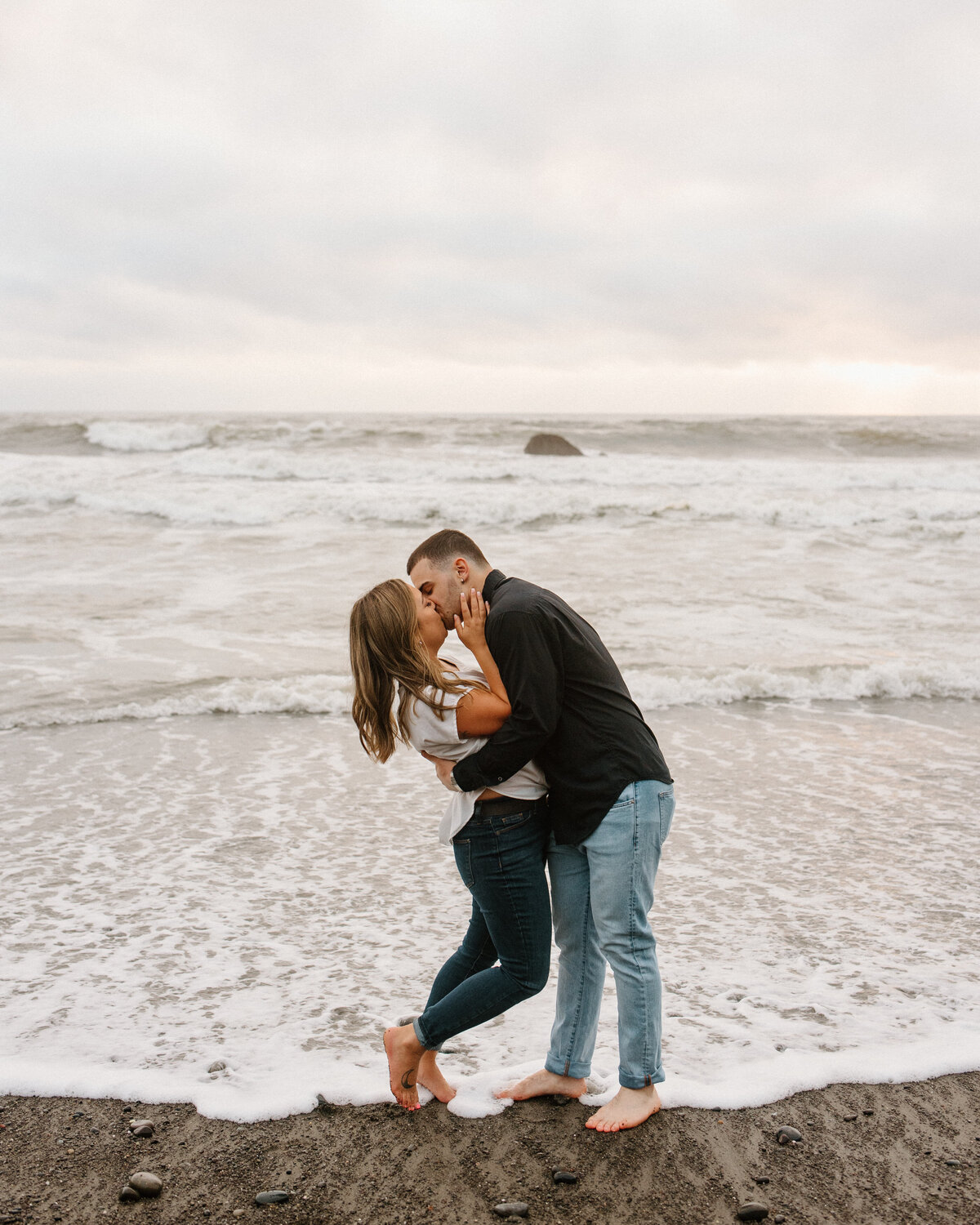 rialto_beach_olympic_national_park_washington_engagement_session_6