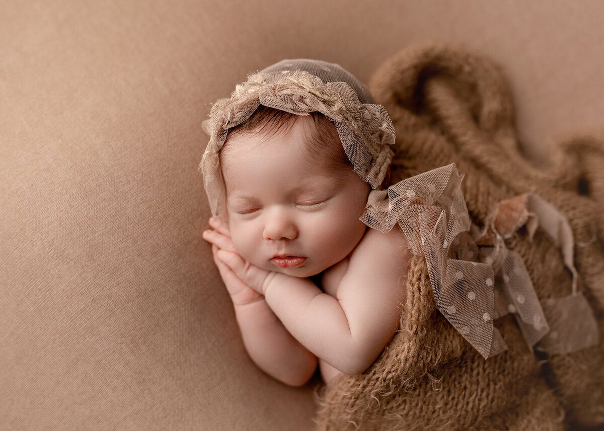 lafayette-indiana-baby-photography-rebecca-joslyn-studio-girl