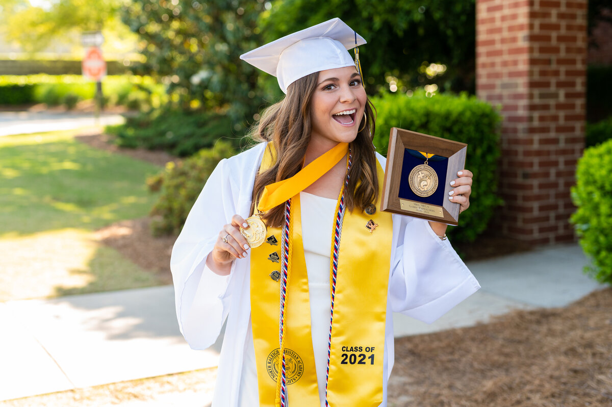 north-carolina-wake-forest-raleigh-senior-photograher-senior-pictures-kerri-o'brien-photography-graduate-cap-and-gown-Gabby-22