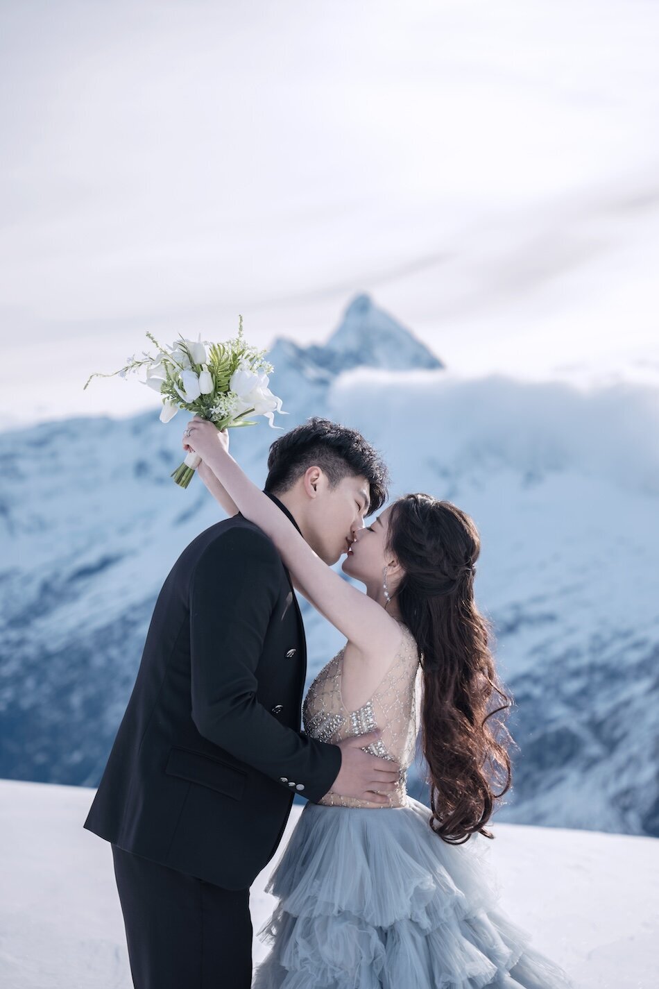 Helicopter wedding photoshoot, Dragonfly Peak, Wanaka.
