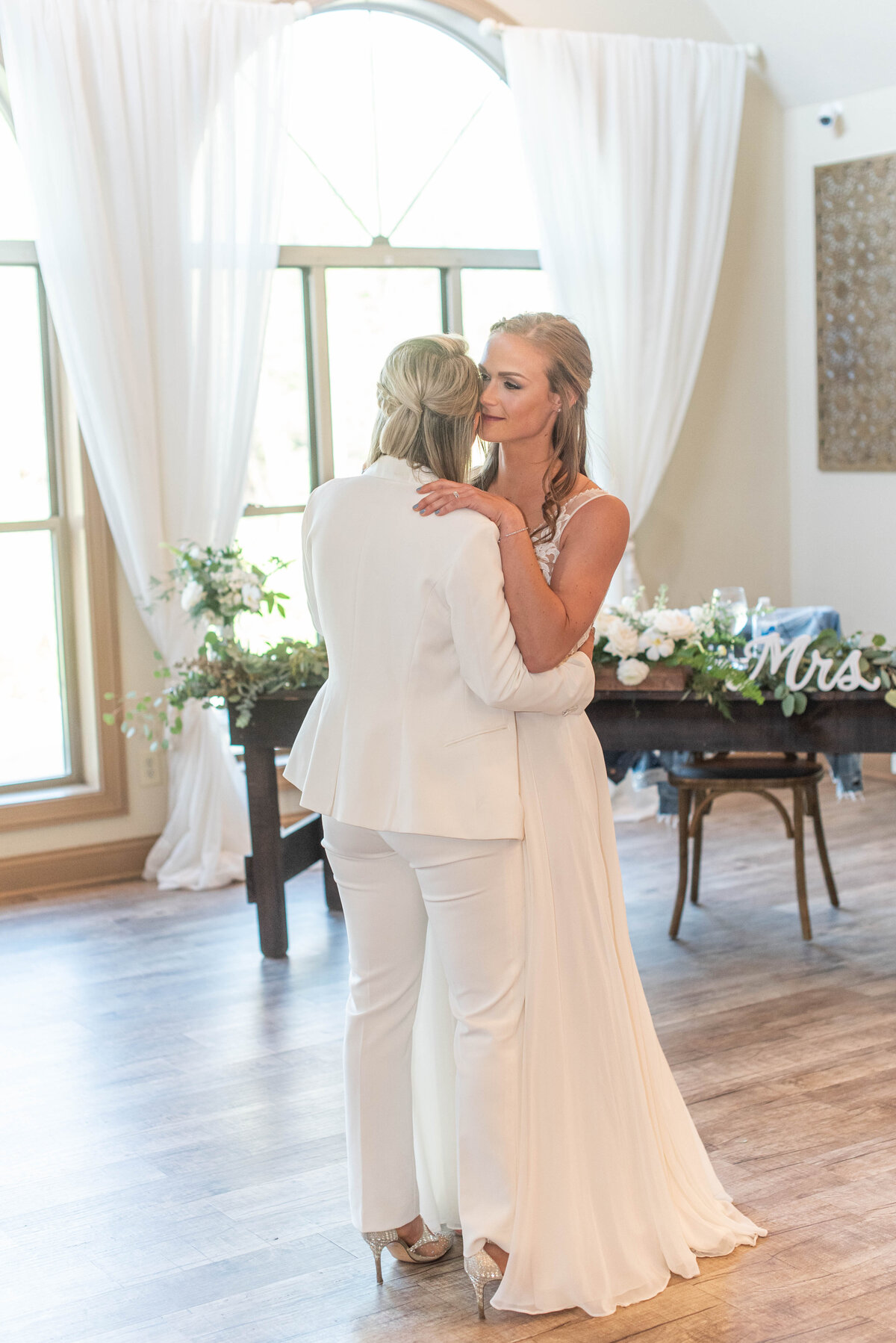 First dance inside Reception