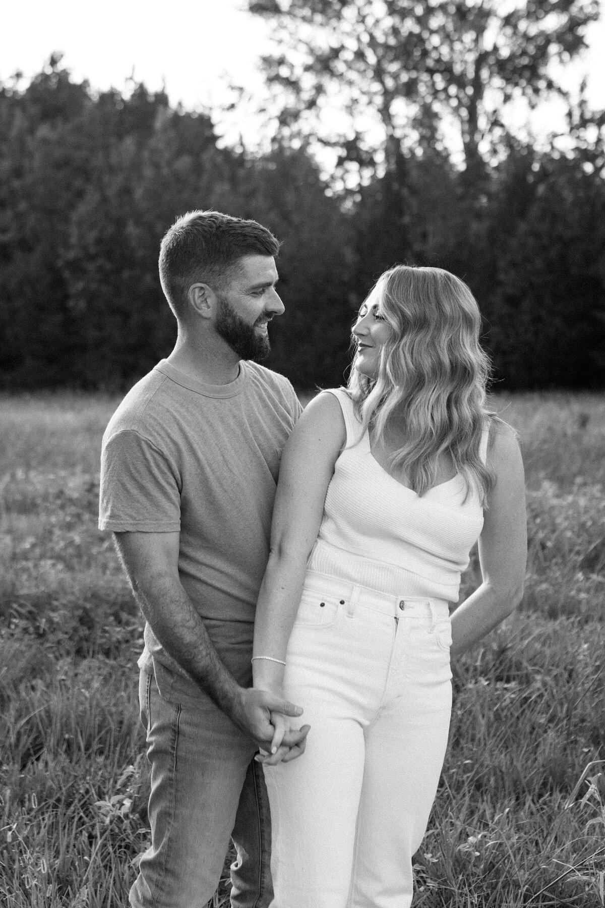 Arkansas-Couple-Hannah-and-Jordan-4V9A3440-2
