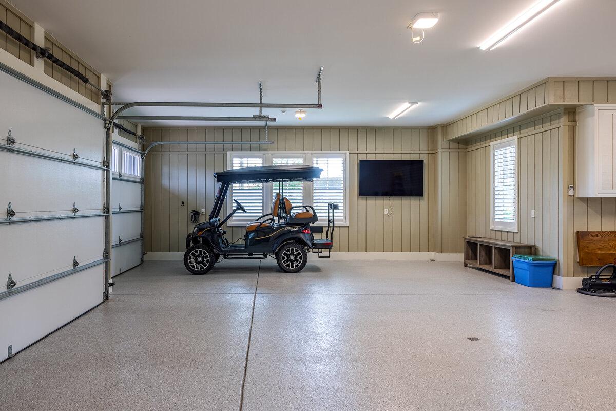 81. Garage Interior-MLS