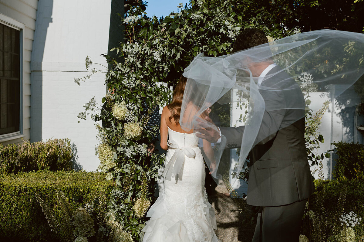 Backyard-Wedding-LosAngeles-ModernFamily-6623