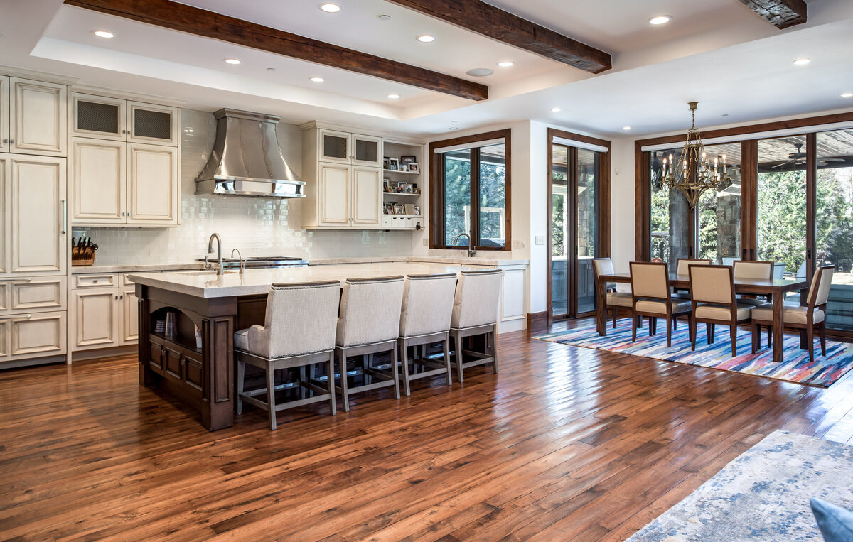 Family-Kitchen-15