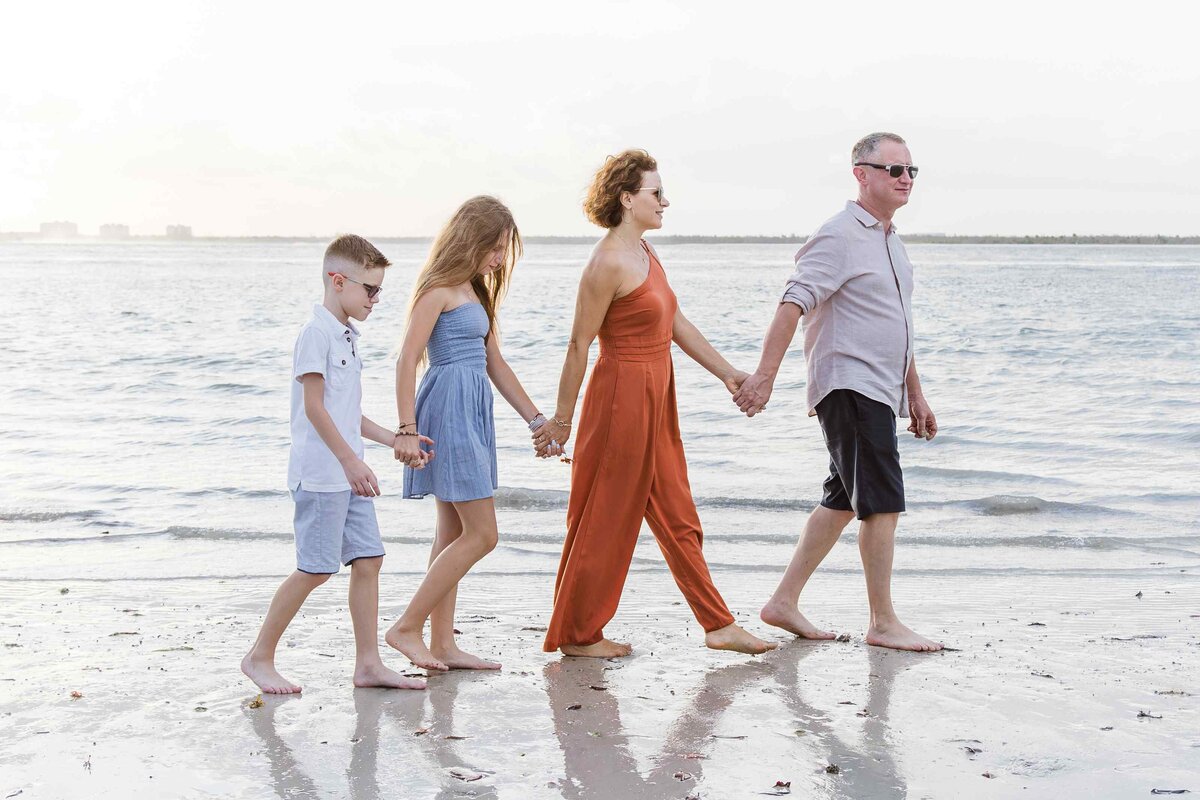 10-family-walking-beach