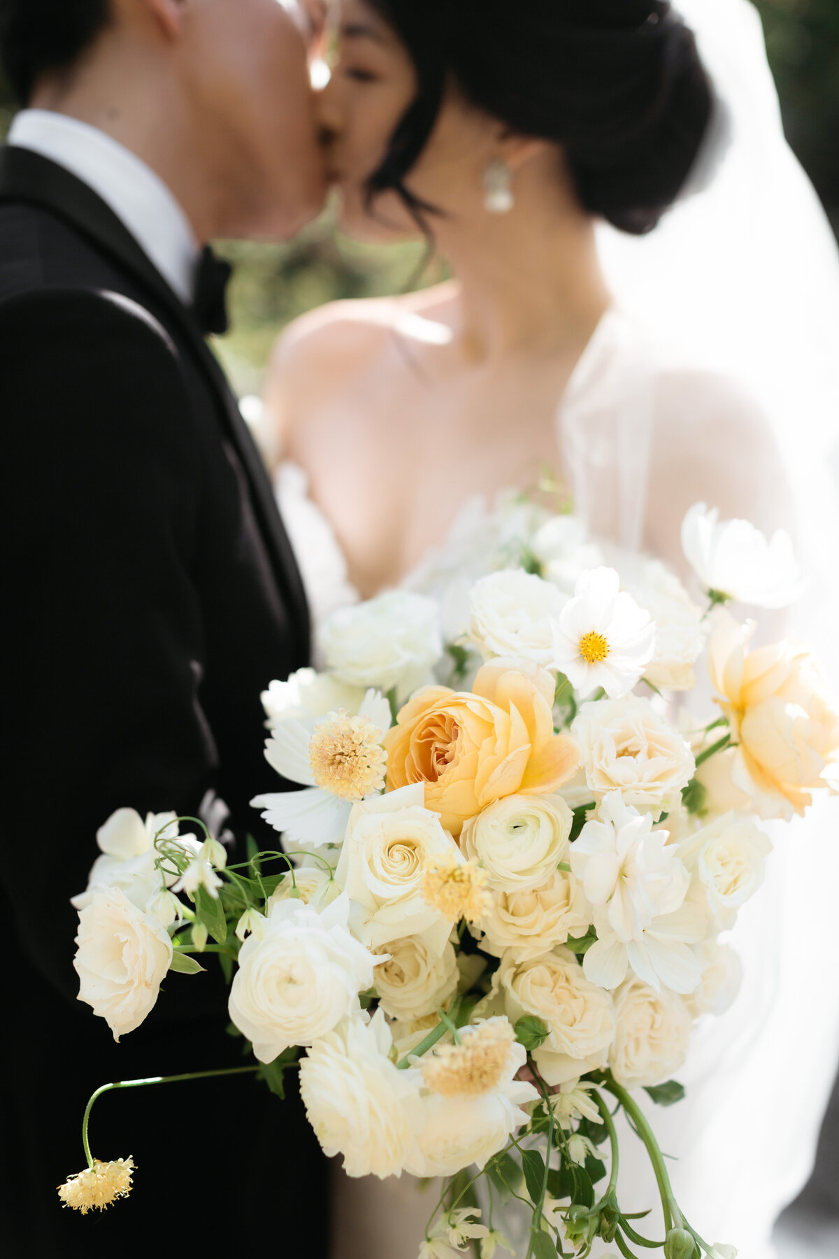 Vancouver-City-Hall-Wedding-Photos-Meghan-Hemstra-2021-6