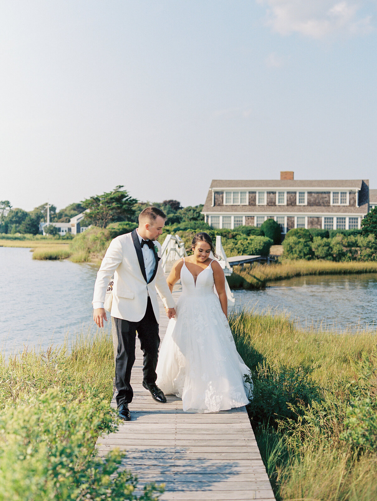 bride-and-groom-on-bridge