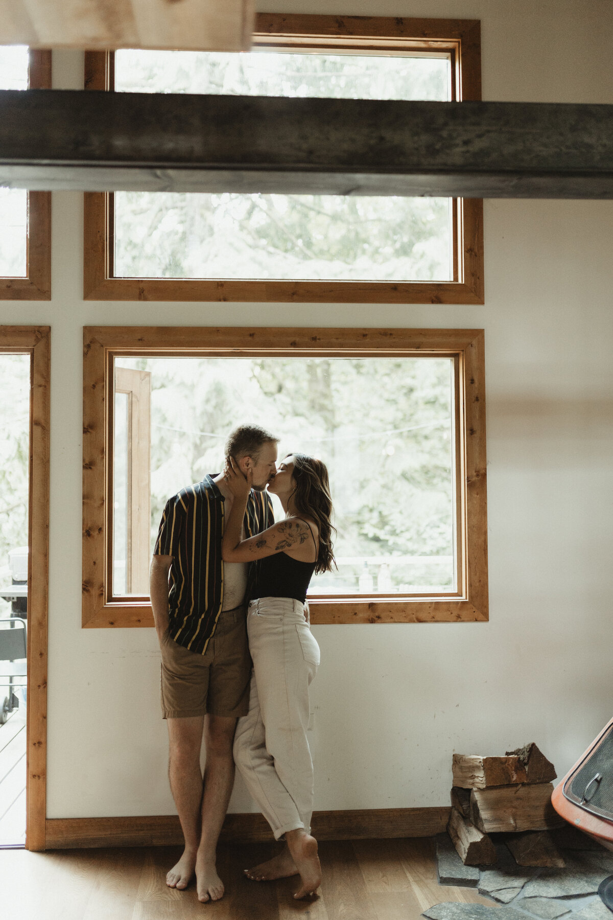 casualcouplesinhomesessionkansascityphotographer-24
