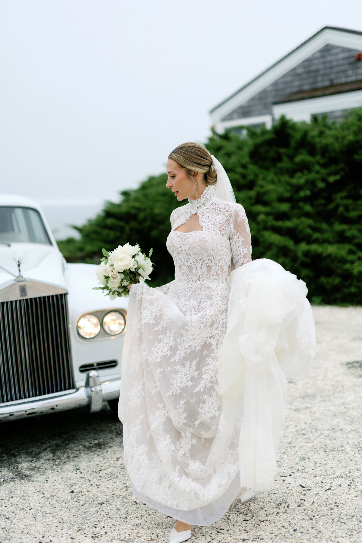 bride-at-castle-hill-inn.jpg34