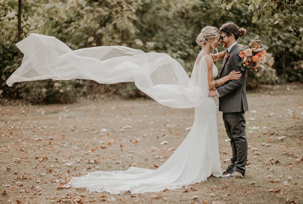 Brit-Rader-Photography-Fall-September-Indiana-Wedding-Stonegate-Manor-Benton-Harbor-Michigan-0978