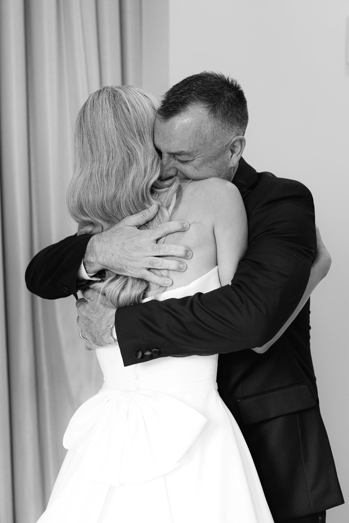 brittany-pannebaker-tampa-florida-destination-wedding-photographer-wedding-chandler-and-cole-tampa-harborside-chapel-132