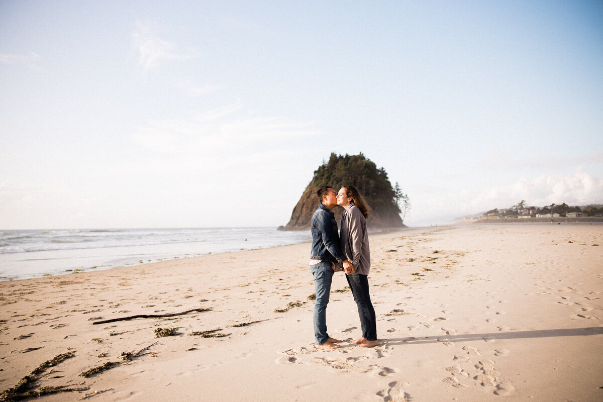oregon coast is most romantic place to take wedding photos and get married