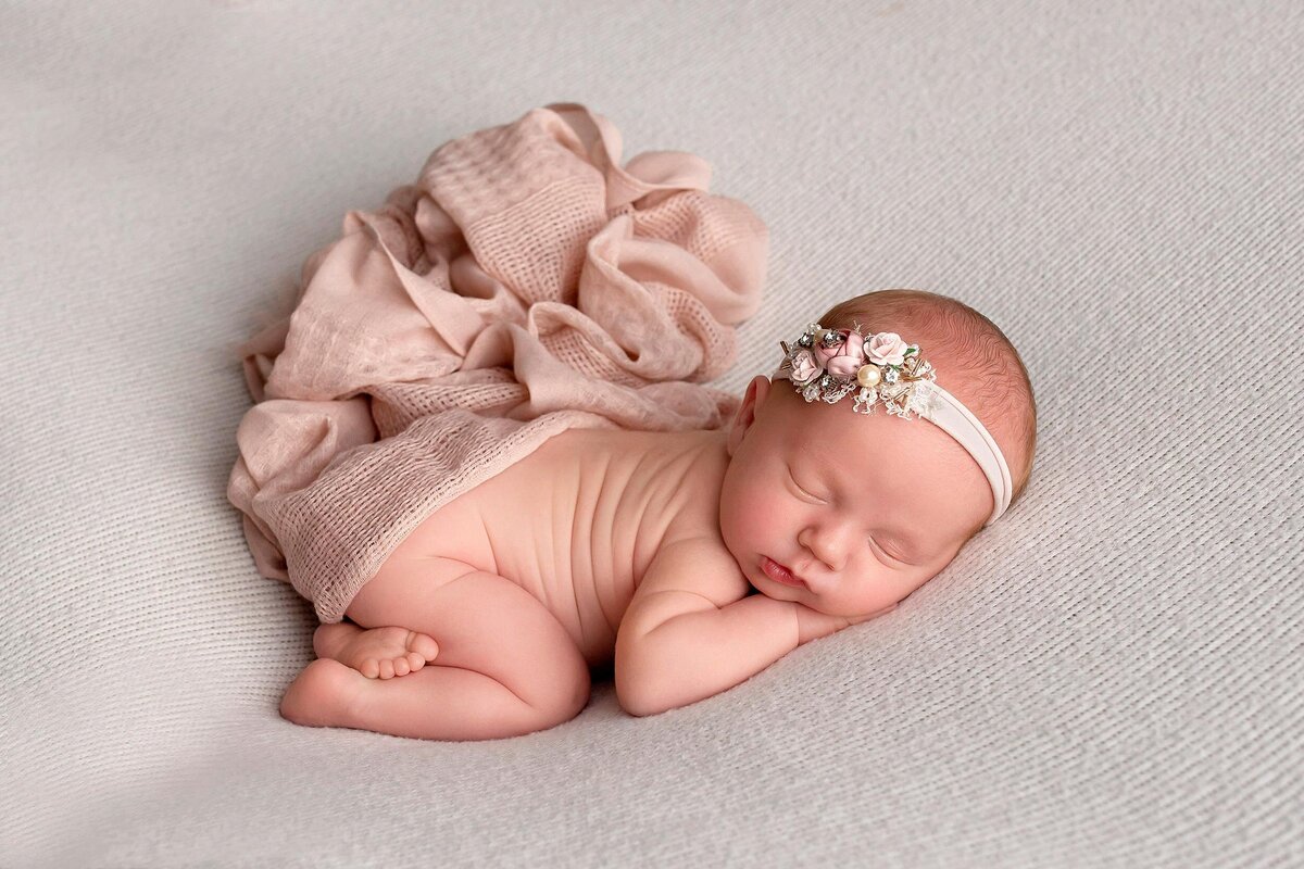 charlottesville virginia newborn photographer
