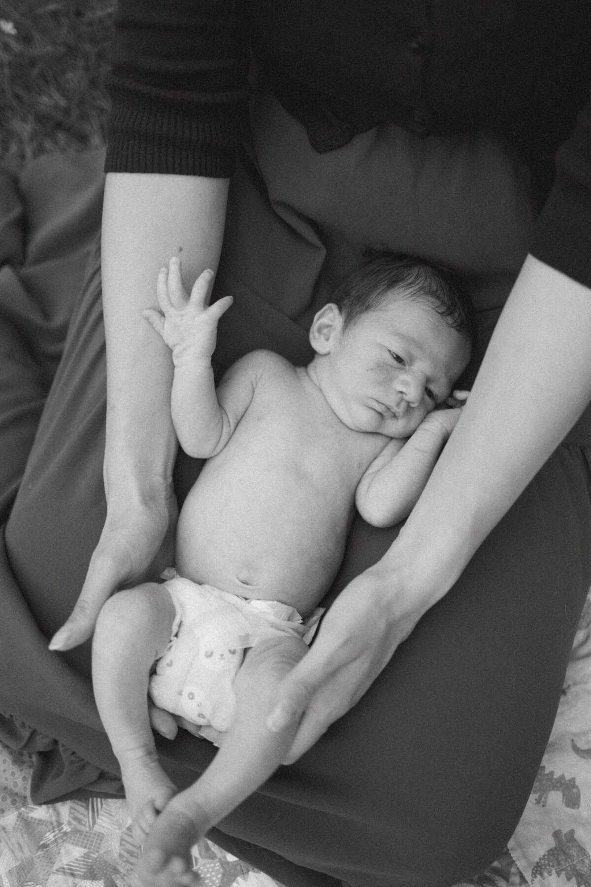 Seattle based motherhood, newborn and family photographer.