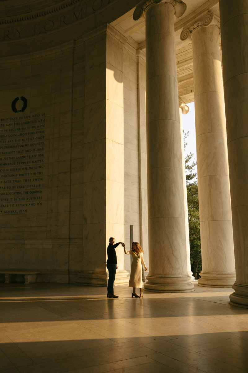 A sunrise engagement session at the Jefferson Memorial