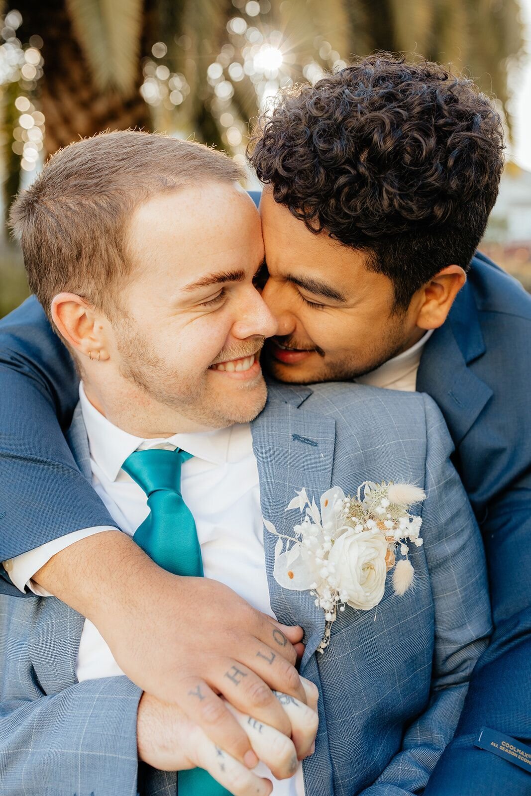 blue-men-couple-in-love