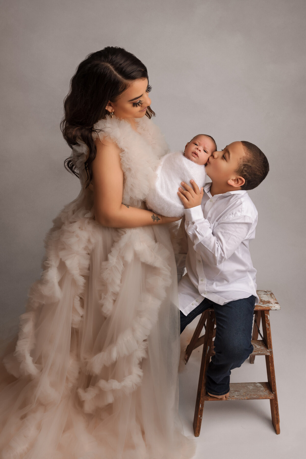 Dupont motherhood photographer Janelle wells photography