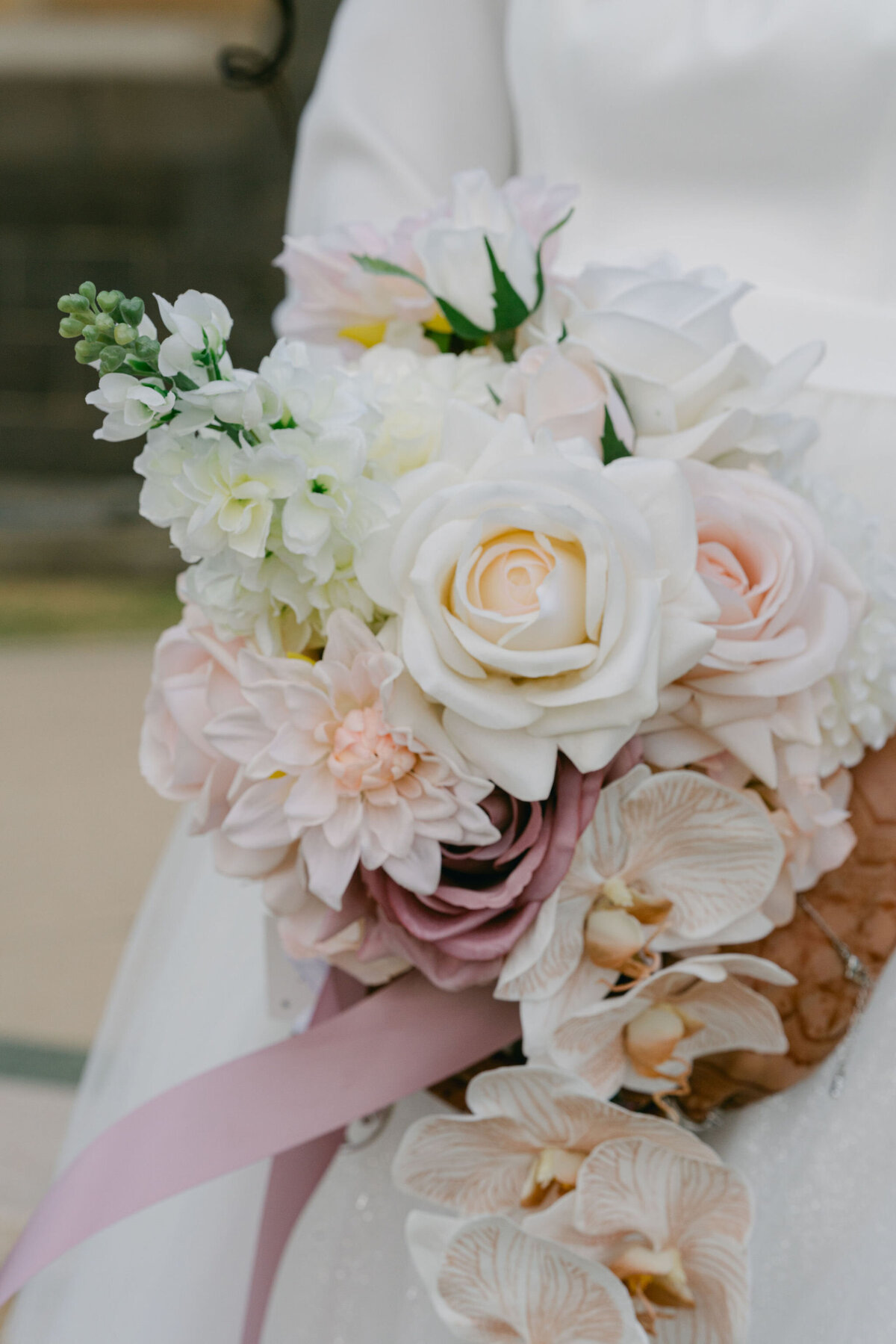 S+L-CatholicCeremonyCouplePortraits-6
