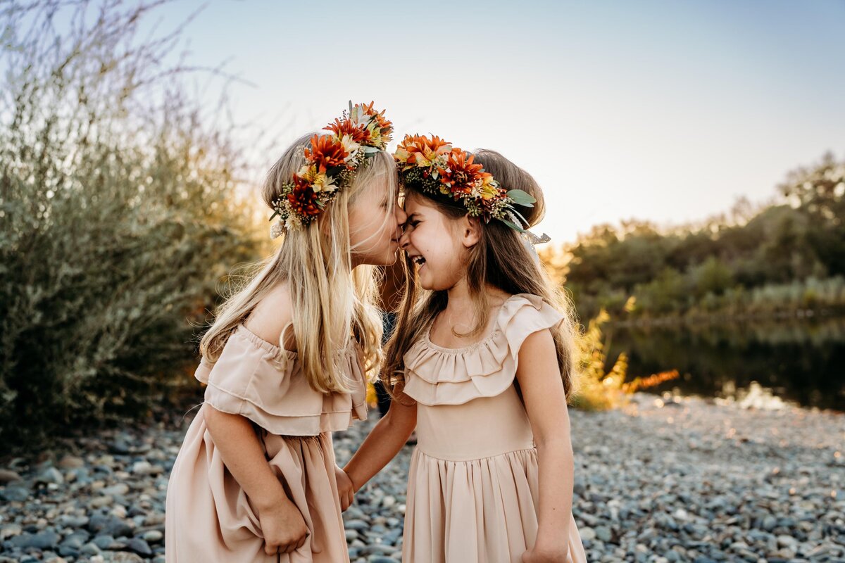 sisters-floral-crowns