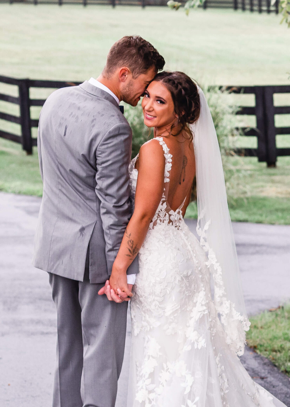 Stunning wedding photography throughout Northwest Ohio 3