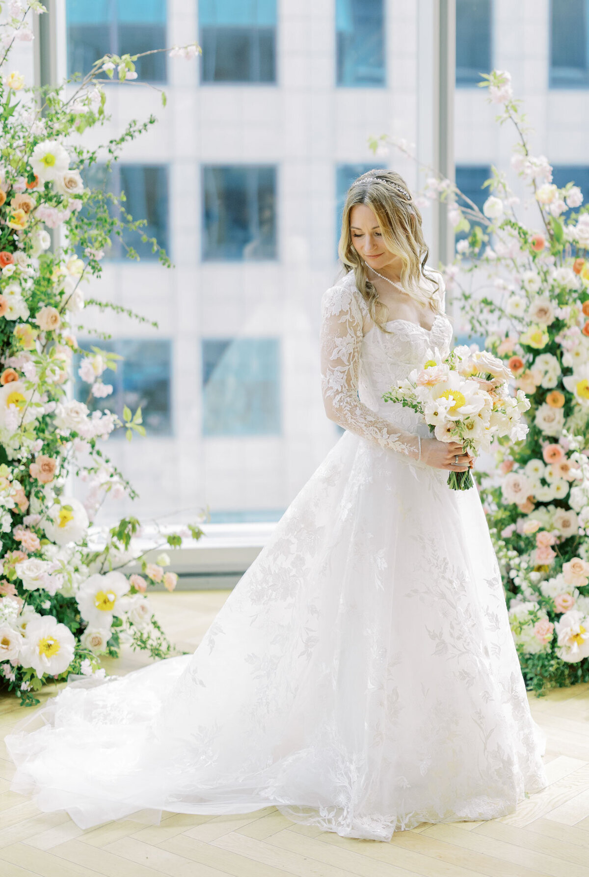 Shangri-La-Hotel-Toronto-Wedding_Editorial-Wedding-Photographer0051
