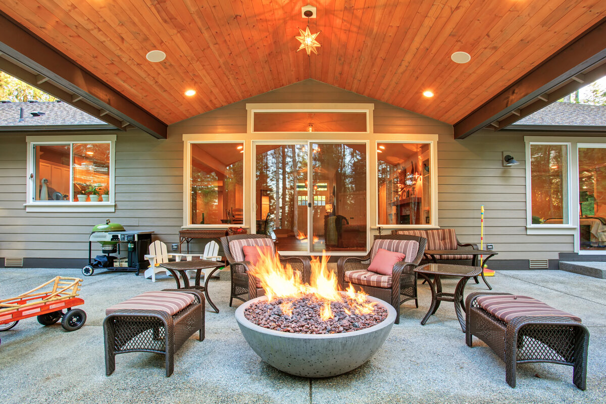 Outdoor fire pit and patio Jacksonville