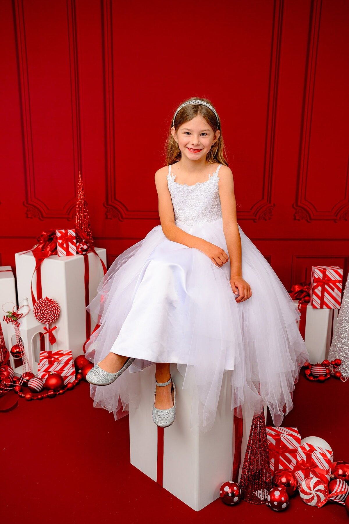 Charlotte-Limited-Edition-Holiday-Session-Tobis-Timeless-Treasures-003