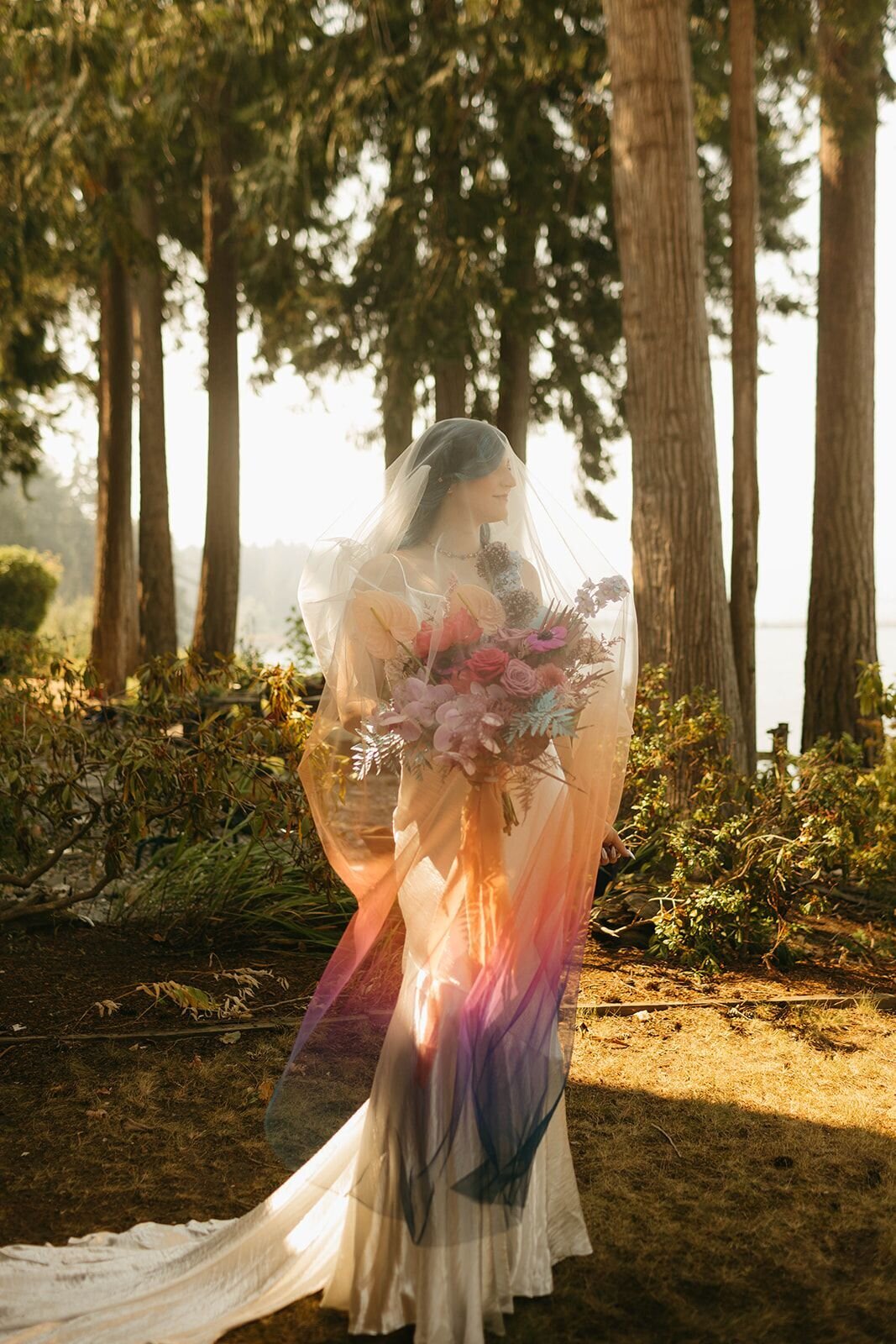 colorful-ombre-veil-bride