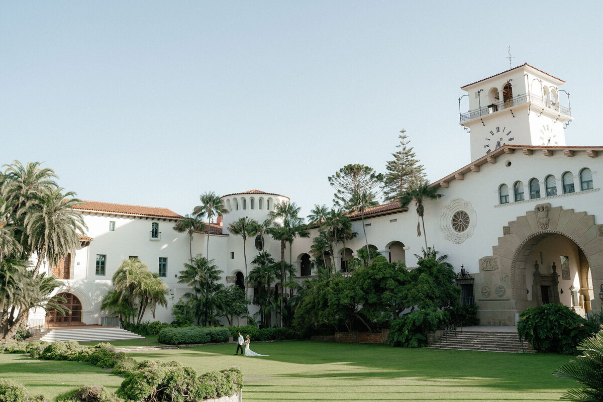 Outdoor Ceremony at the Santa Barbara Courthouse | Drake Social Planning and Design