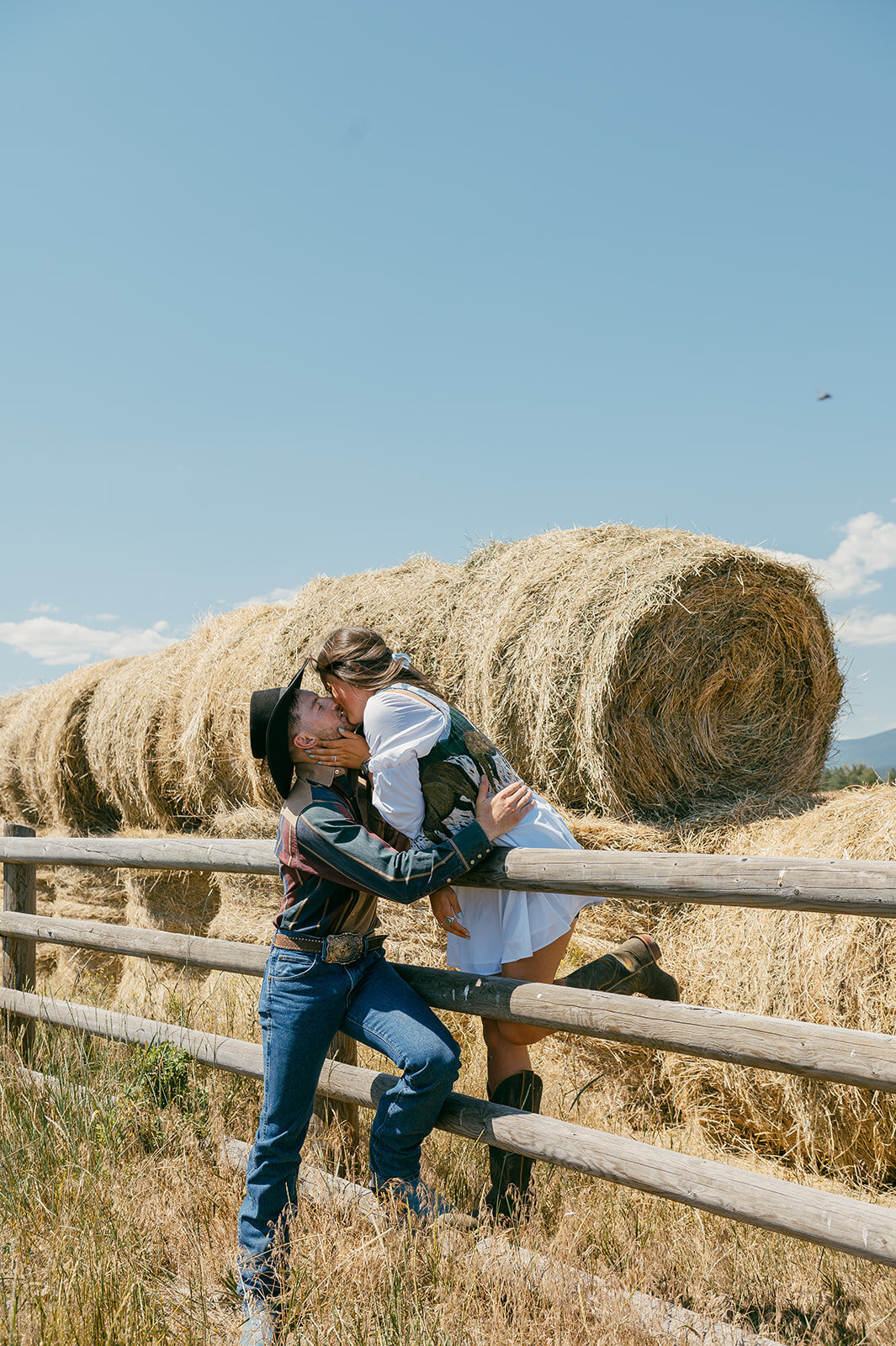 presley-gray-photo-haybale-forest-montana-elopement-7579