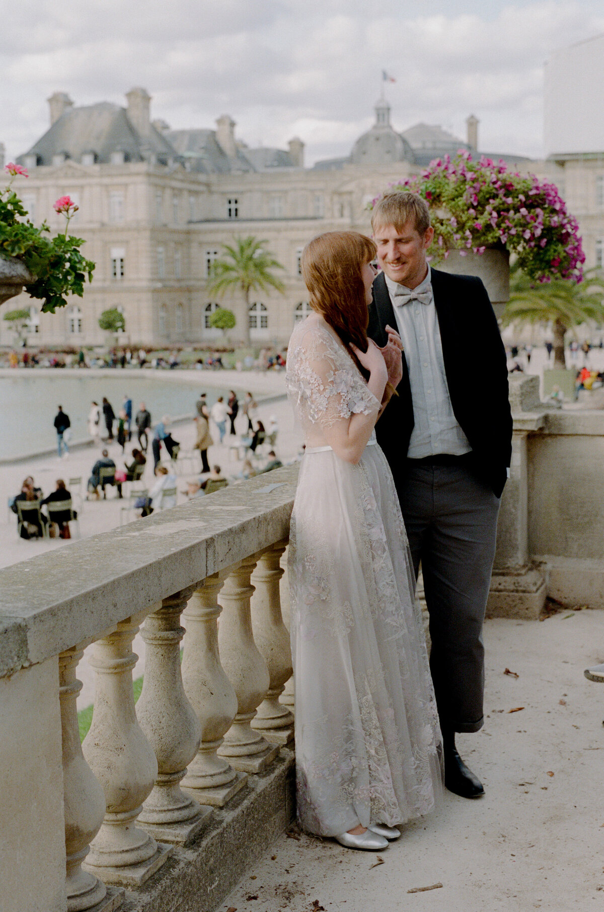 Paris-Elopement-35mm-Film-Briars-Atlas-4581