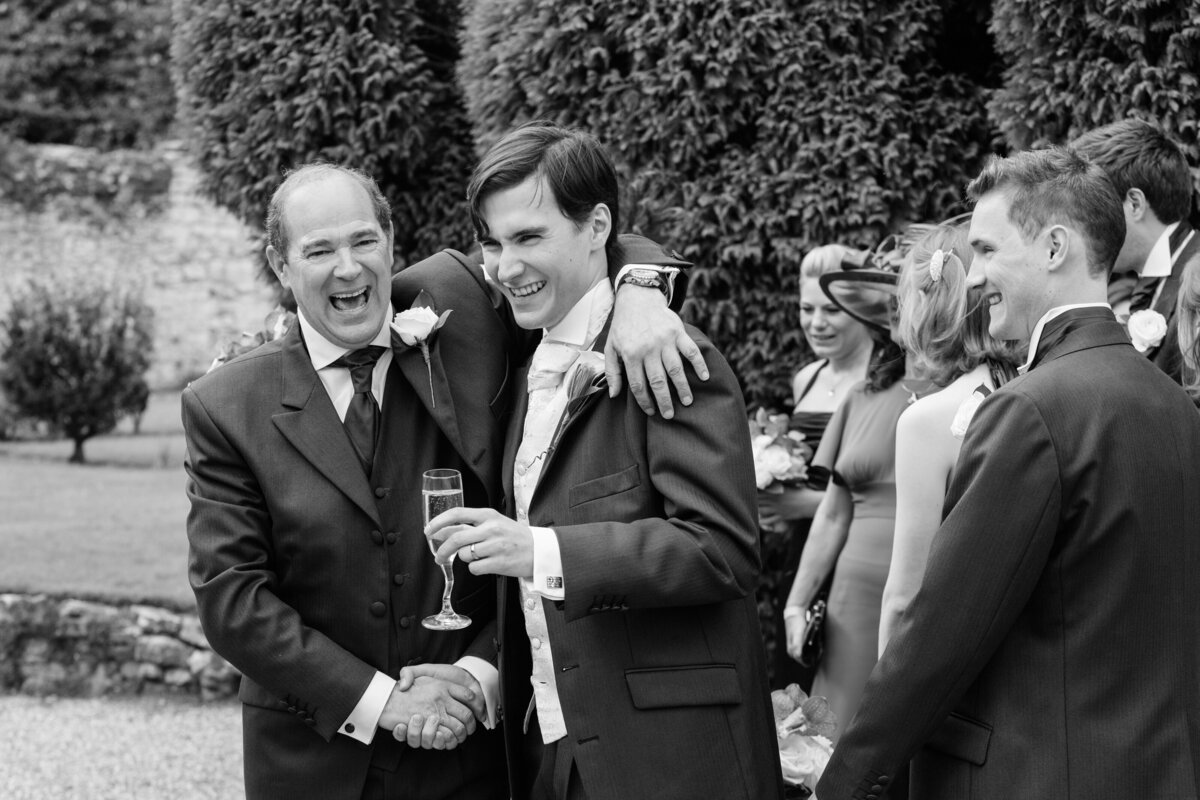 Notley-Abbey-wedding-photography-1083