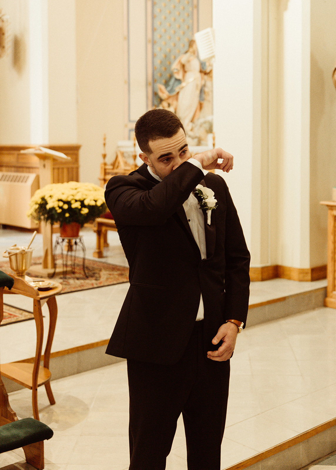 groom-first-look-church
