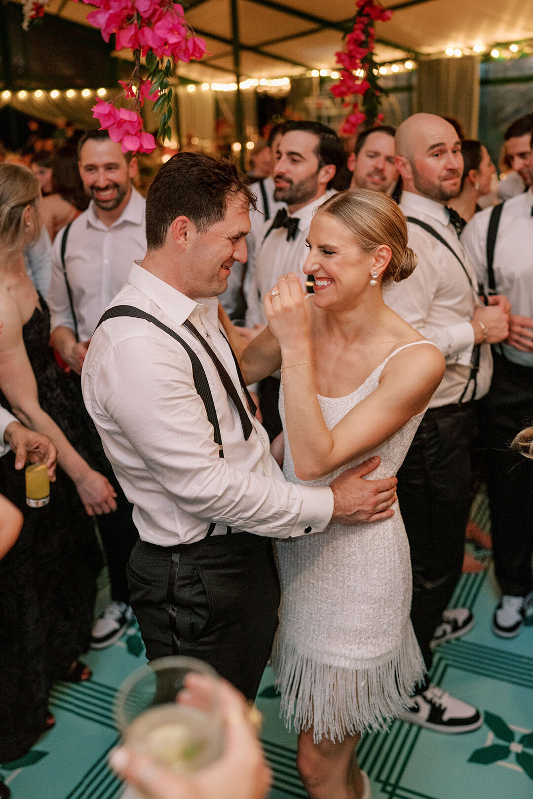 KathleenRob5-3-25GlenstoneGardenVA-VickiGraftonPhotography-1400