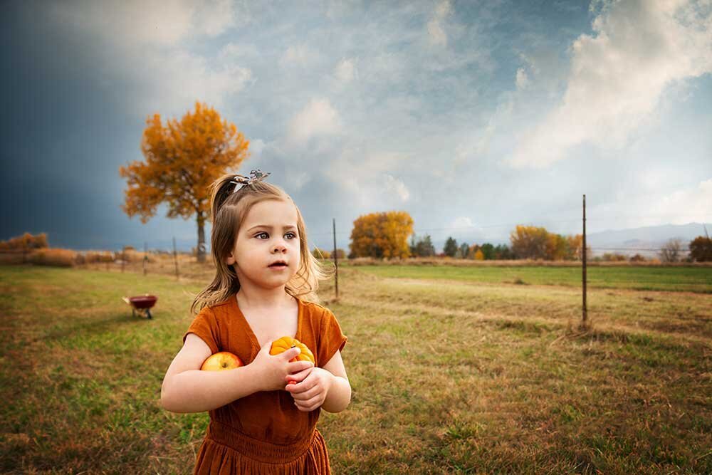 country-blue-sky-apple-farm-ya-ya-orchard-longmont-fine-art-portrait-children-best-photographer