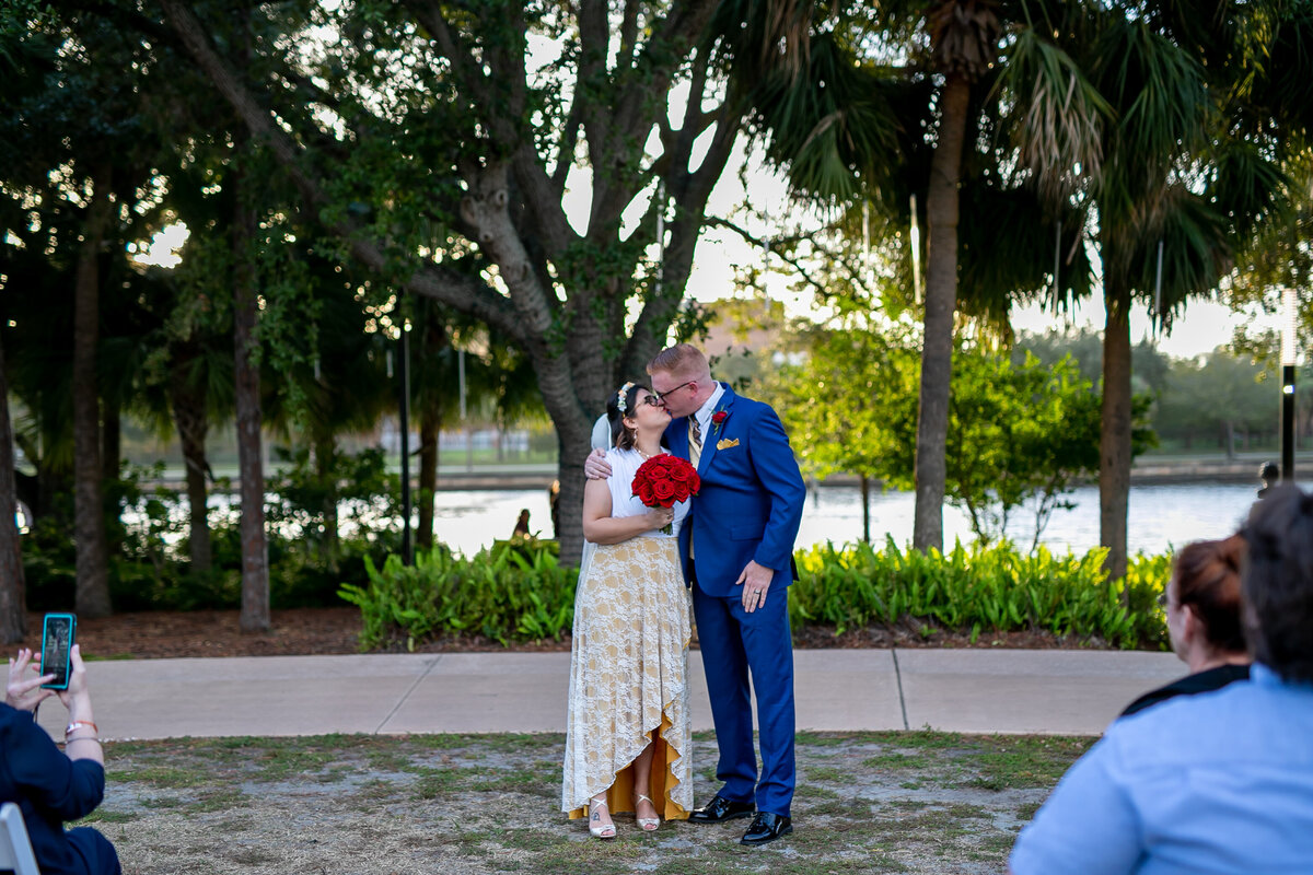 Foto-bohemia-photo-waterworks-parks-elope-tampa-chantilly-chic-celebrations-1