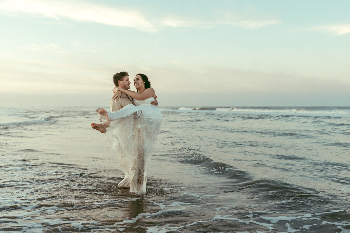 couples-photographers-in-virginia-beach