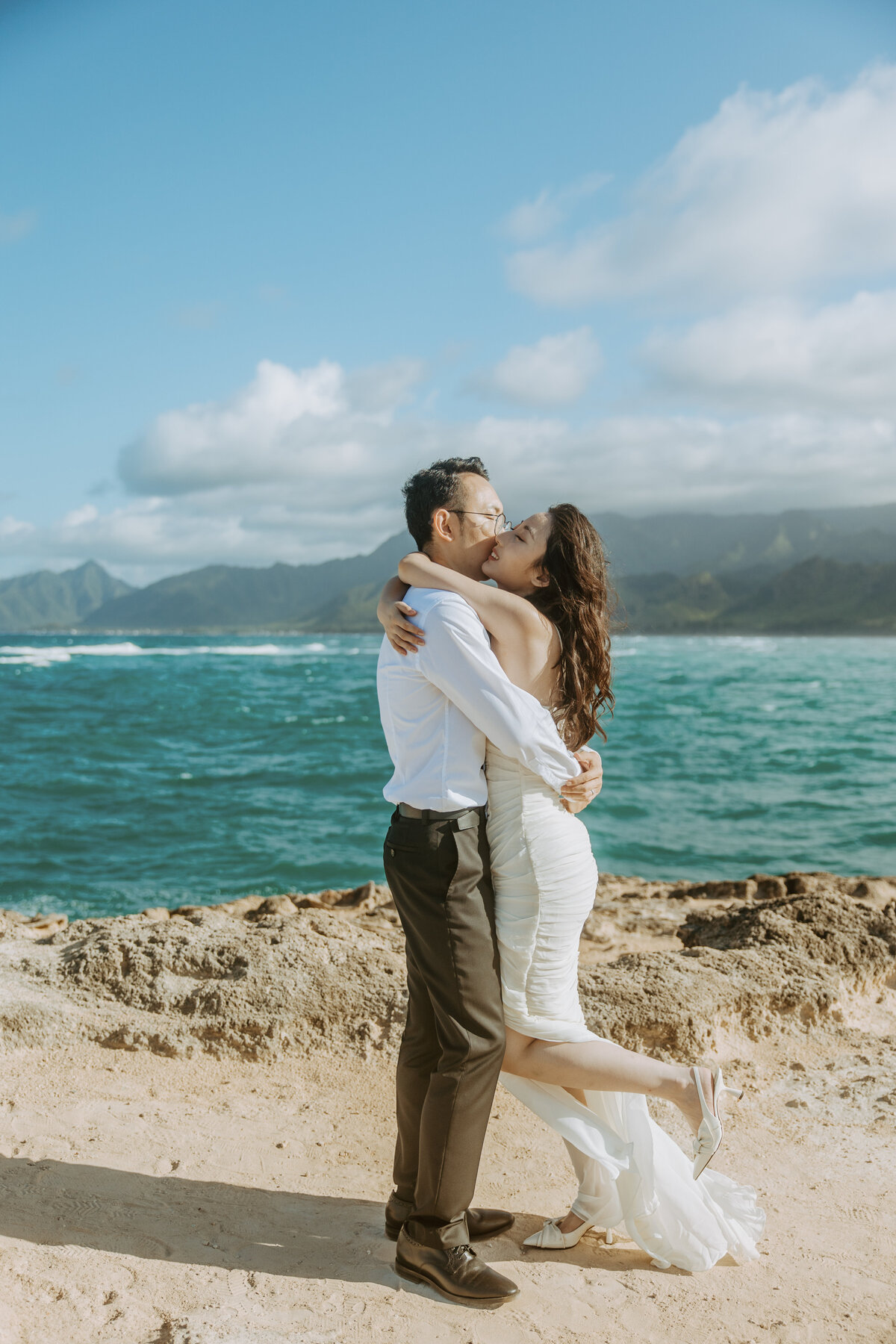 Oahu beach elopement